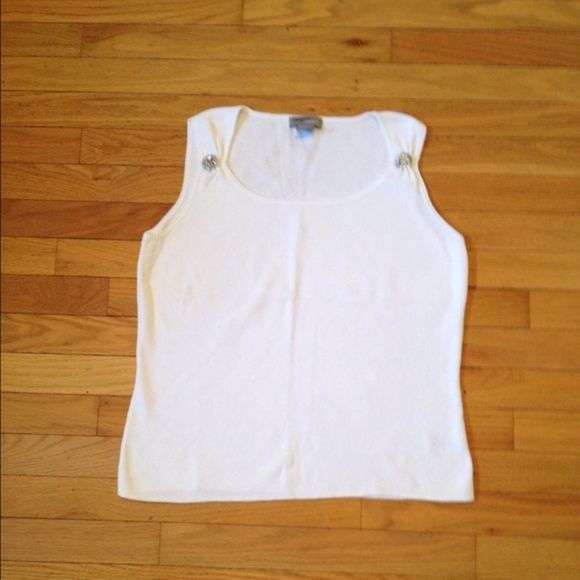 🎈3/$12 🎉HP🎉White silver sleeveless sweater! - Picture 4 of 4